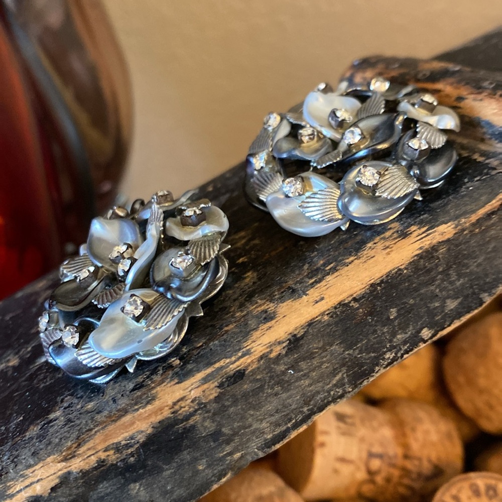 Vintage Leru clip earrings - Picture 6 of 8